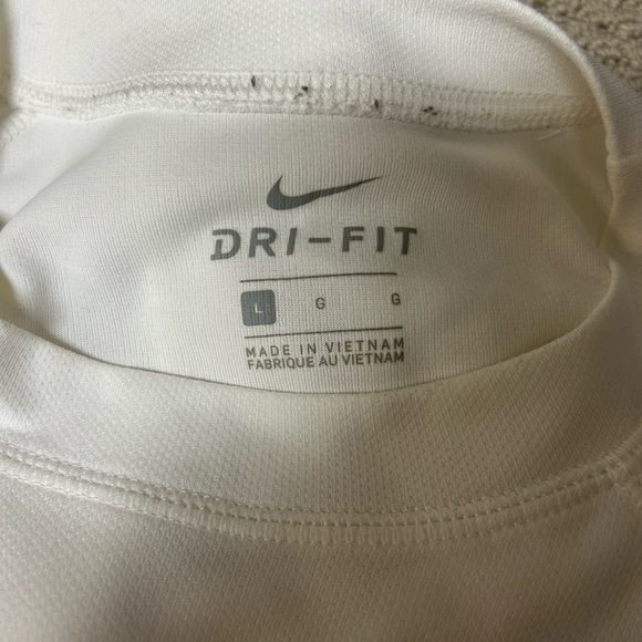 2/$30⚡️- SHIRT | Men’s Nike Dri-fit size large - Picture 3 of 3